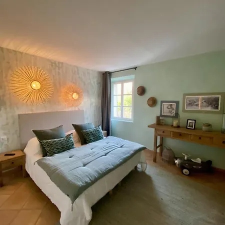 Fanny A La Villa *